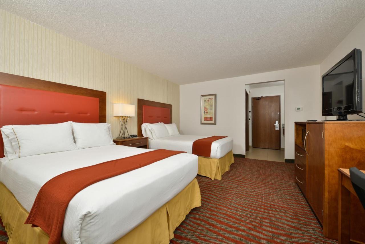 Holiday Inn Express Boston-Milford, An Ihg Hotel Zewnętrze zdjęcie