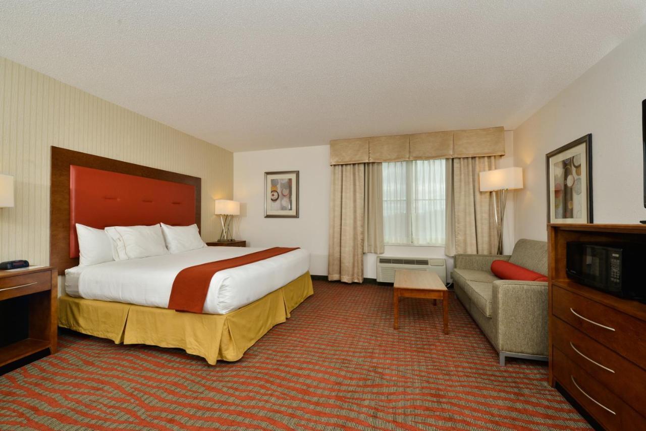 Holiday Inn Express Boston-Milford By Ihg Zewnętrze zdjęcie
