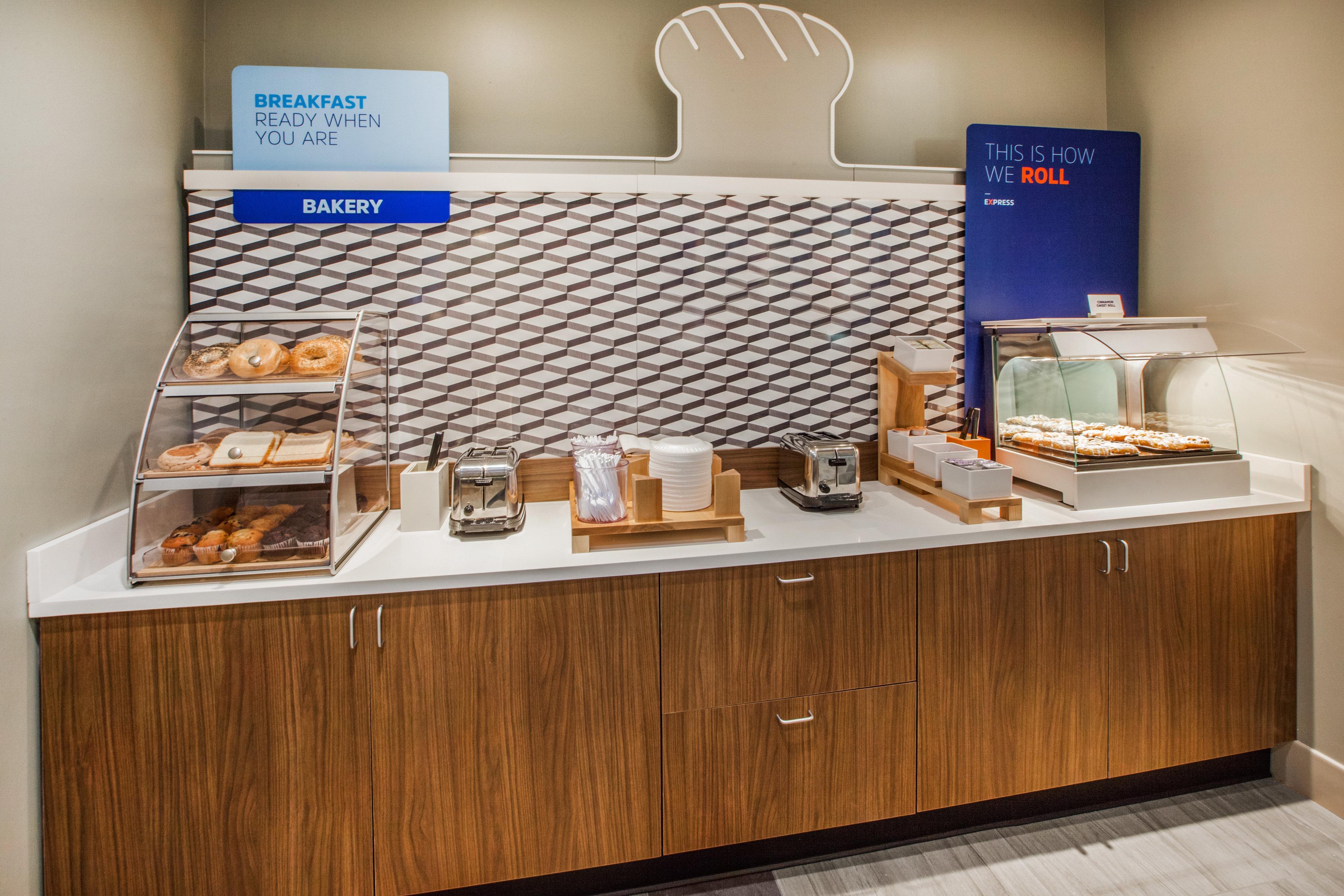 Holiday Inn Express Boston-Milford By Ihg Zewnętrze zdjęcie